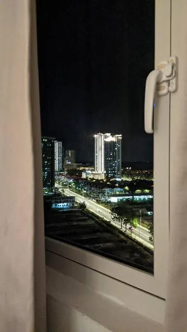 Lägenhet 118: Cosy 2-Bedroom Condo With Seaview George Town Malaysia
