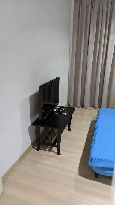 Lägenhet 118: Cosy 2-Bedroom Condo With Seaview George Town